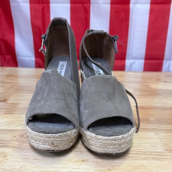 Steve Madden Taupe Wedge Sandals - Picture 3 of 16